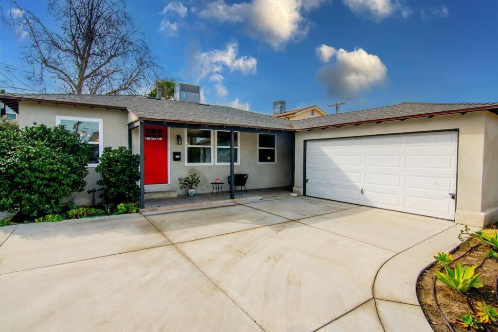 Beautiful 3 Bed 1 Bath Designer Home + Hot Tub Los Angeles Exterior foto